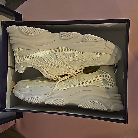 Madden Girl light pink/sand Chunky sneakers - Picture 9 of 14